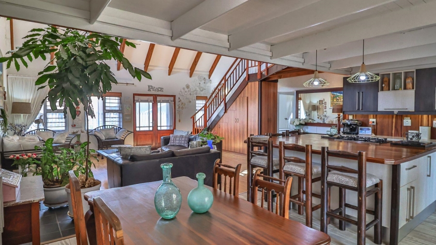 5 Bedroom Property for Sale in Perlemoenbaai Western Cape